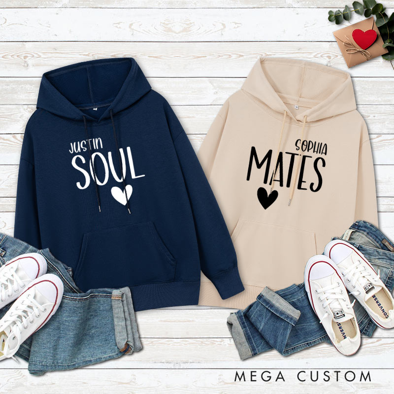Personalized Couple Soul and Mates with Heart Hoodie Couple Soulmate Valentine's Day Sweatshirt for Boyfriend Girlfriend Husband Wife