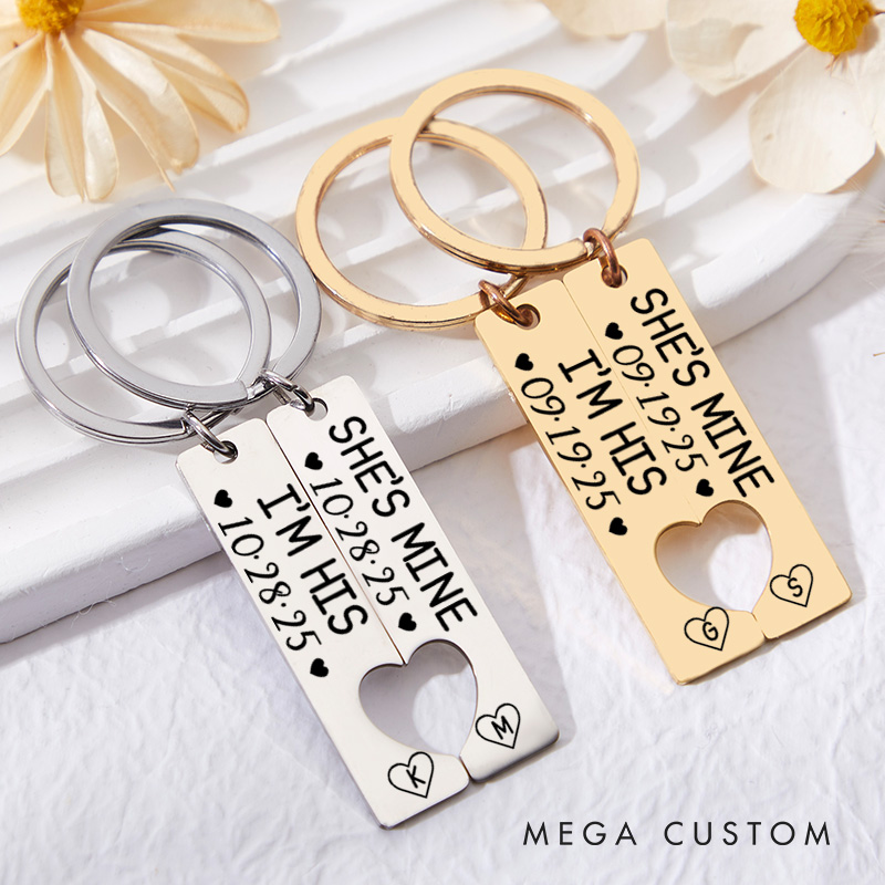 Personalized Couple She's Mine and I'm His 2pcs Matching Keychain Newlyweds Heart Keyring Valentine's Day Gift for Boyfriend Girlfriend Husband Wife
