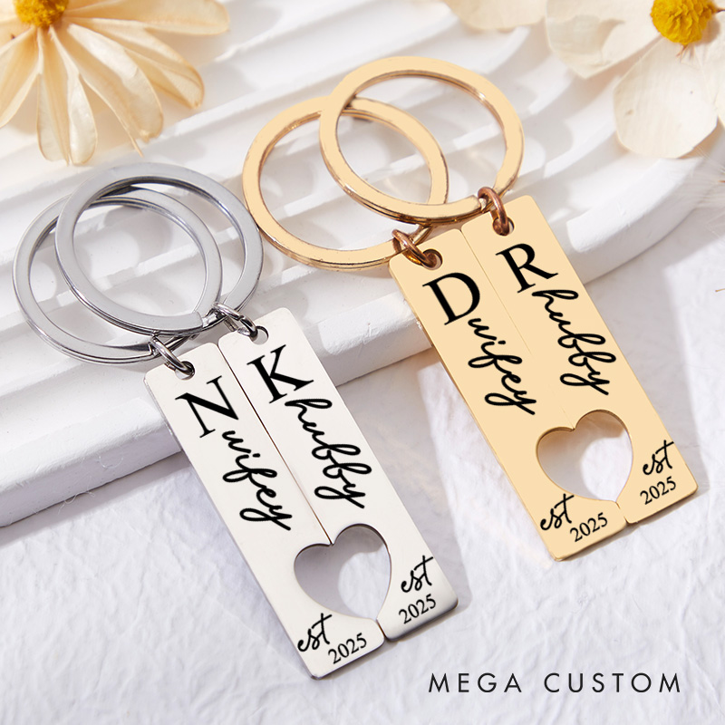 Personalized Couple Hubby and Wifey 2pcs Matching Keychain Custom Newlyweds Matching Heart Keyring Valentine's Day Gift for Hubby Wifey Husband Wife