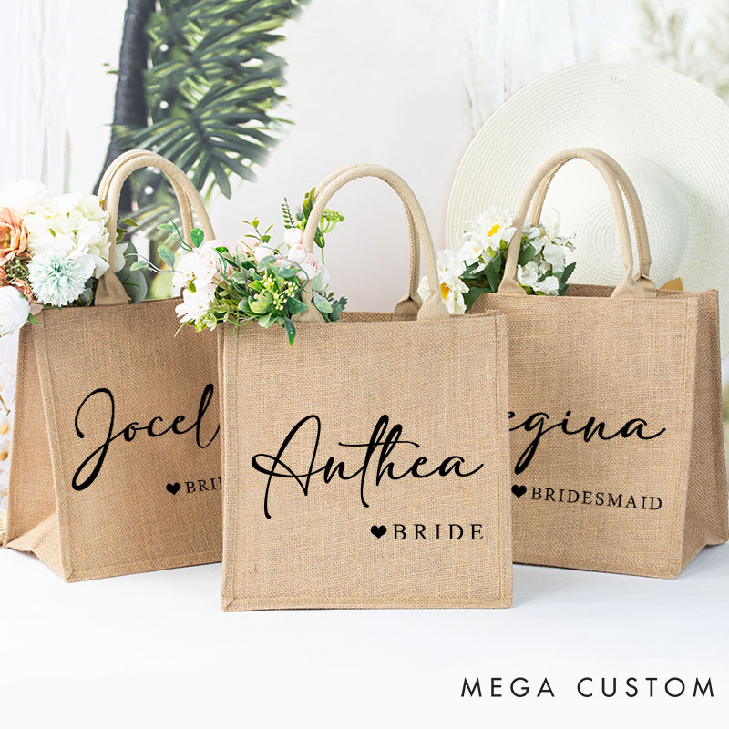 Personalized Bridesmaid Burlap Tote Bag Custom Bride Name and Title Jute Tote Bag Wedding Beach Bag Bachelorette Party Favors Bridal Shower Gift