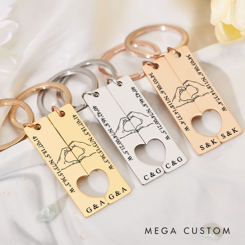 Personalized Couple Hand-heart 2pcs Matching Keychain Newlyweds Coordinates Heart Keyring Valentine's Day Gift for Boyfriend Girlfriend Husband Wife