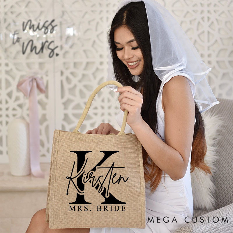 Personalized Minimalist Bridesmaid Burlap Tote Bag Custom Bride Initials Jute Tote Bag Wedding Beach Bag Bachelorette Party Favors Bridal Shower Gift