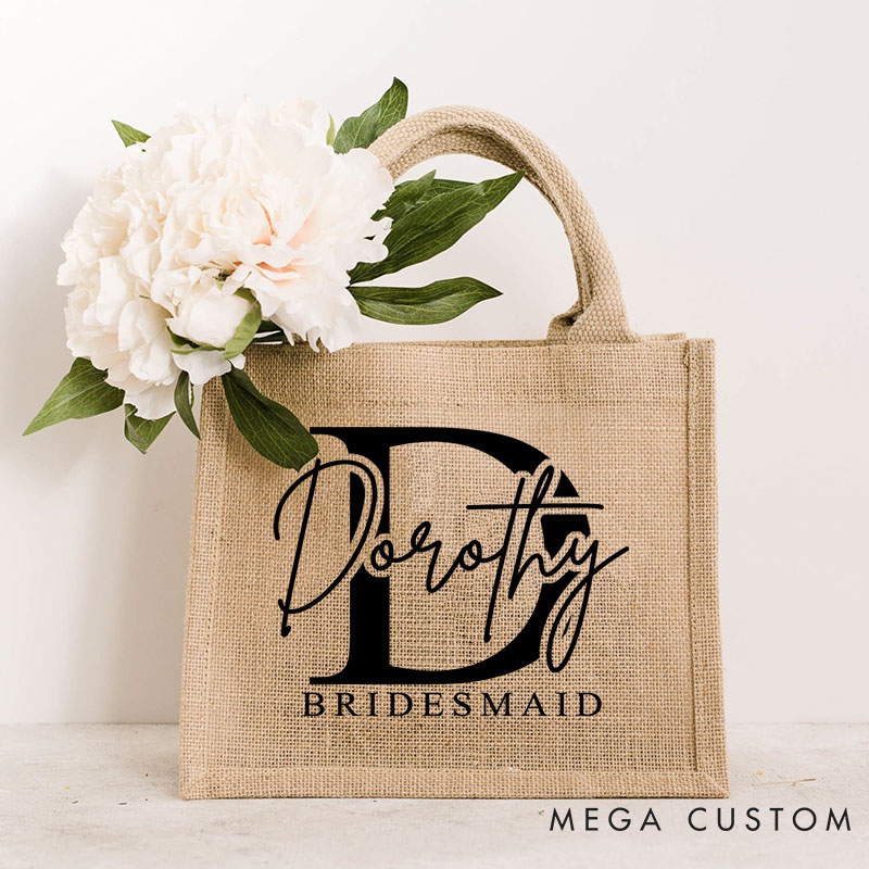 Personalized Minimalist Bridesmaid Burlap Tote Bag Custom Bride Initials Jute Tote Bag Wedding Beach Bag Bachelorette Party Favors Bridal Shower Gift