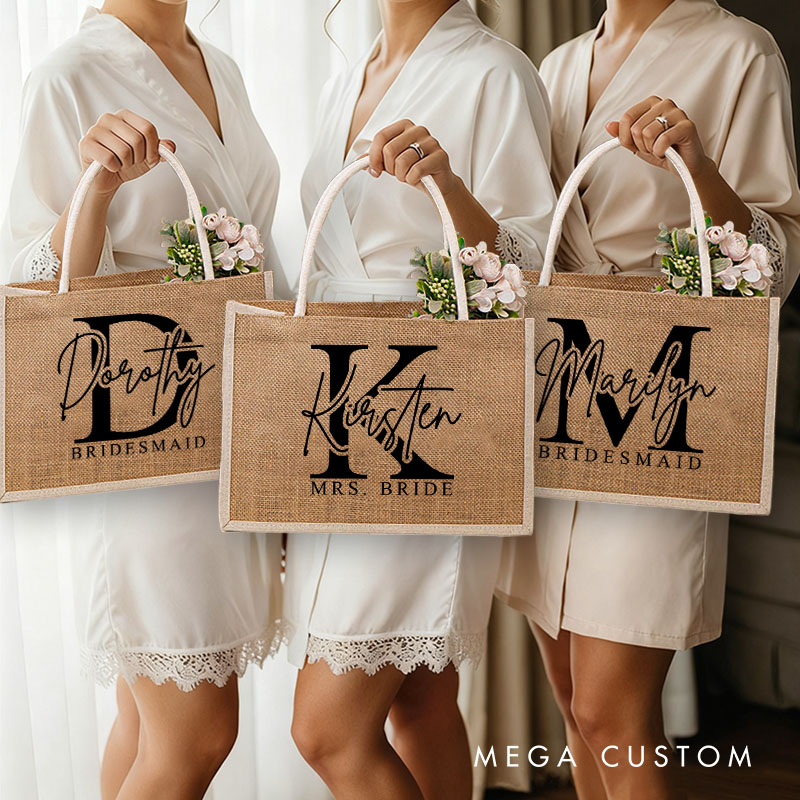 Personalized Bridesmaid Burlap Tote Bag Custom Bride Initials Tote Bag with White Side Wedding Jute Beach Bag Bridal Shower Bachelorette Party Gift