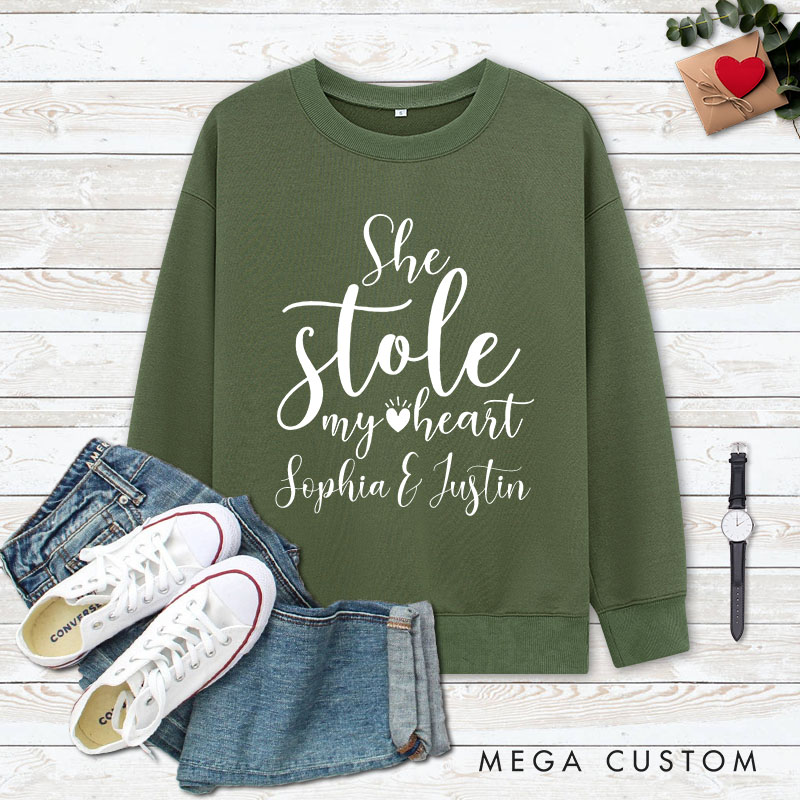 Personalized Couple She Stole My Heart and I'm Keeping It Matching Sweatshirt Couple Valentine's Day Sweatshirt for Husband Wife Boyfriend Girlfriend