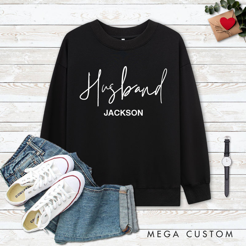 Personalized Couple Husband and Wife Matching Sweatshirt with Name Couple Valentine’s Day Sweatshirt for Husband Wife Hubby Wifey