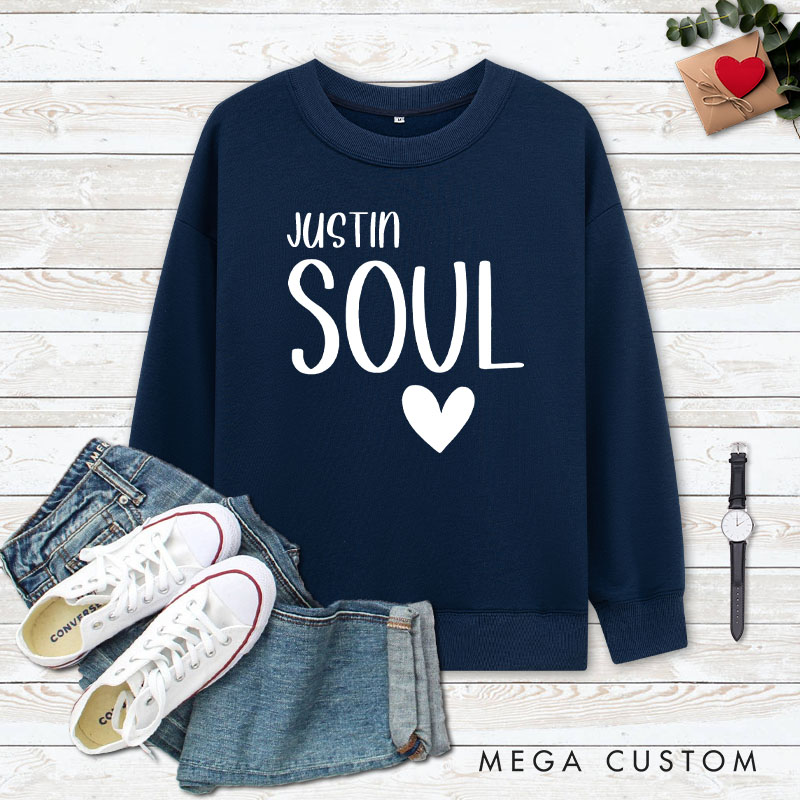 Personalized Couple Soul and Mates with Heart Sweatshirt Couple Valentine's Day Sweatshirt for Husband Wife Boyfriend Girlfriend