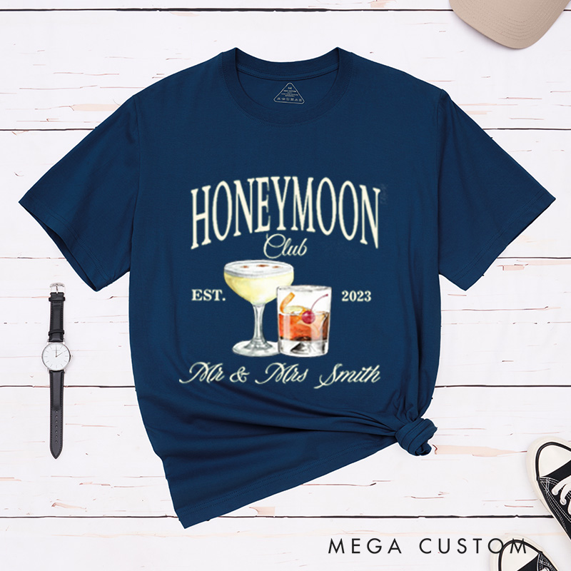 Personalized Old-fashioned Honeymoon Club with Cocktails Honeymoon Couple Classic T-Shirt