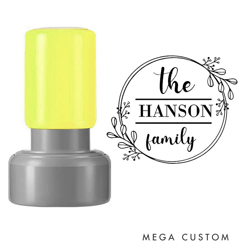 Personalized Round Housewarming Stamp Custom Family Name Elegant Floral Design Decorative Stamp for New Homeowners Crafting Invitations and Keepsakes