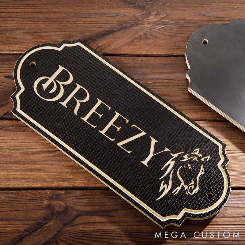 Personalized Horse Lover Retro Stable Horse Door Engraving Name Plates with Pattern Housewarming Gift