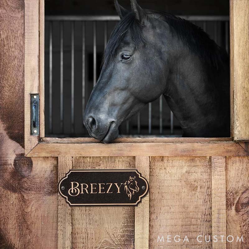 Personalized Horse Lover Retro Stable Horse Door Engraving Name Plates with Pattern Housewarming Gift