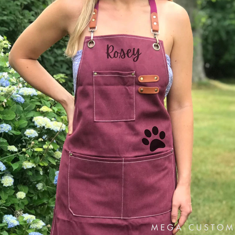 Personalized Pet Lover Name and Paw Print Design Perfect Gift for Pet Enthusiasts Aprons