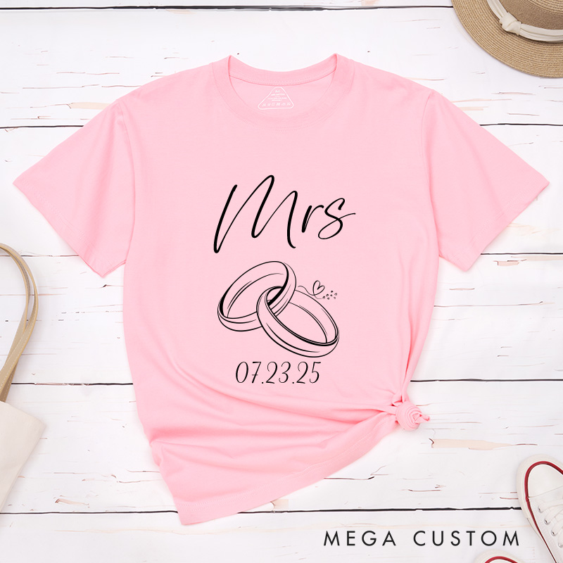 Personalized Minimalist Mr and Mrs with Rings and Heart Wedding Couple Classic T-Shirt