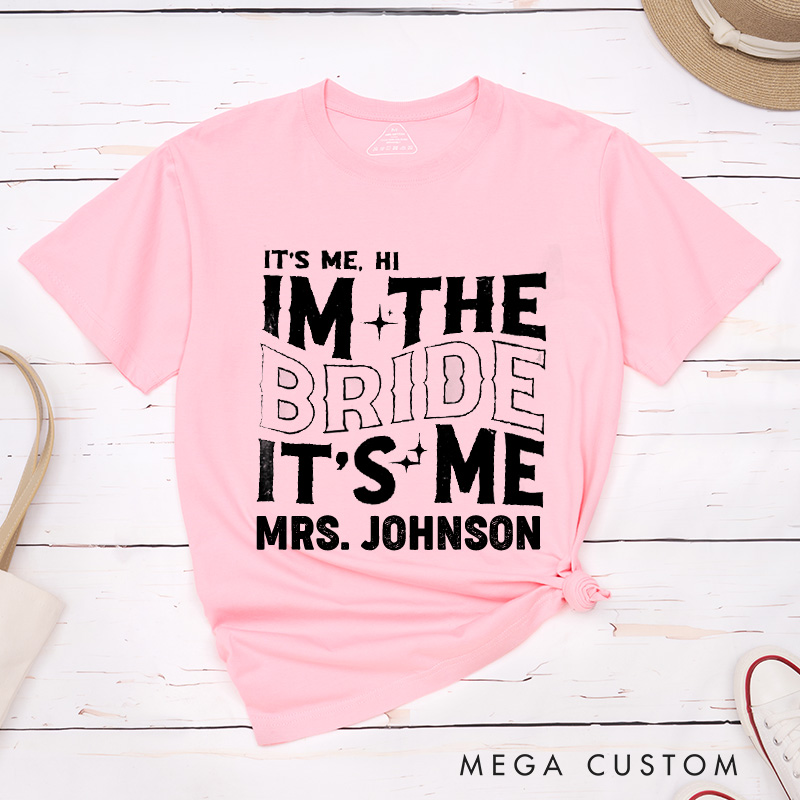 Personalized Modern Vintage It's Me Bride and Groom Matching Wedding Couple Classic T-Shirt