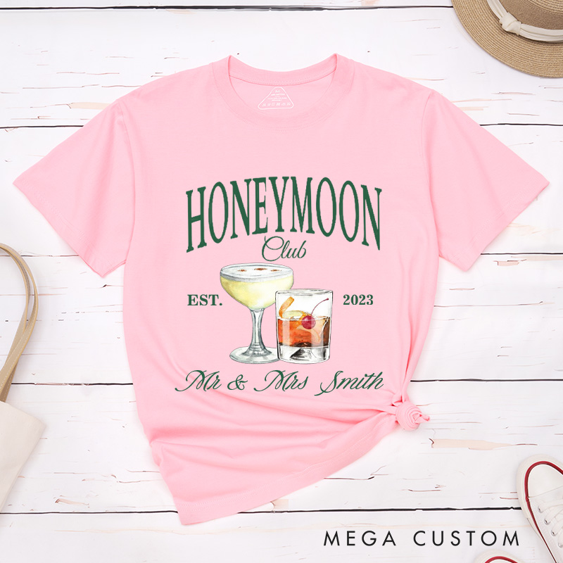Personalized Old-fashioned Honeymoon Club with Cocktails Honeymoon Couple Classic T-Shirt