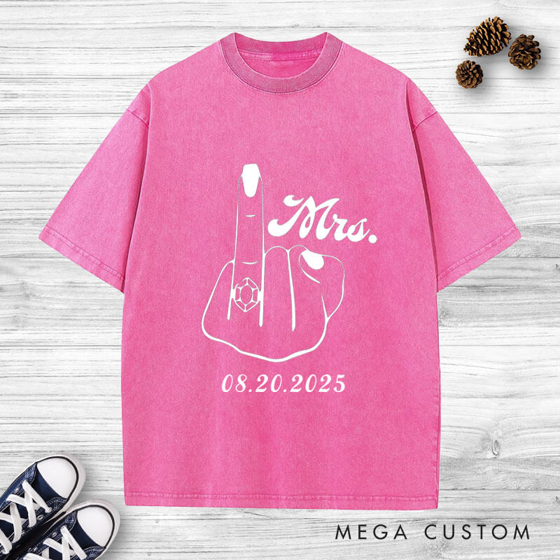 Personalized Funny Gesture Mr and Mrs Matching Wedding Couple Washed T-Shirt