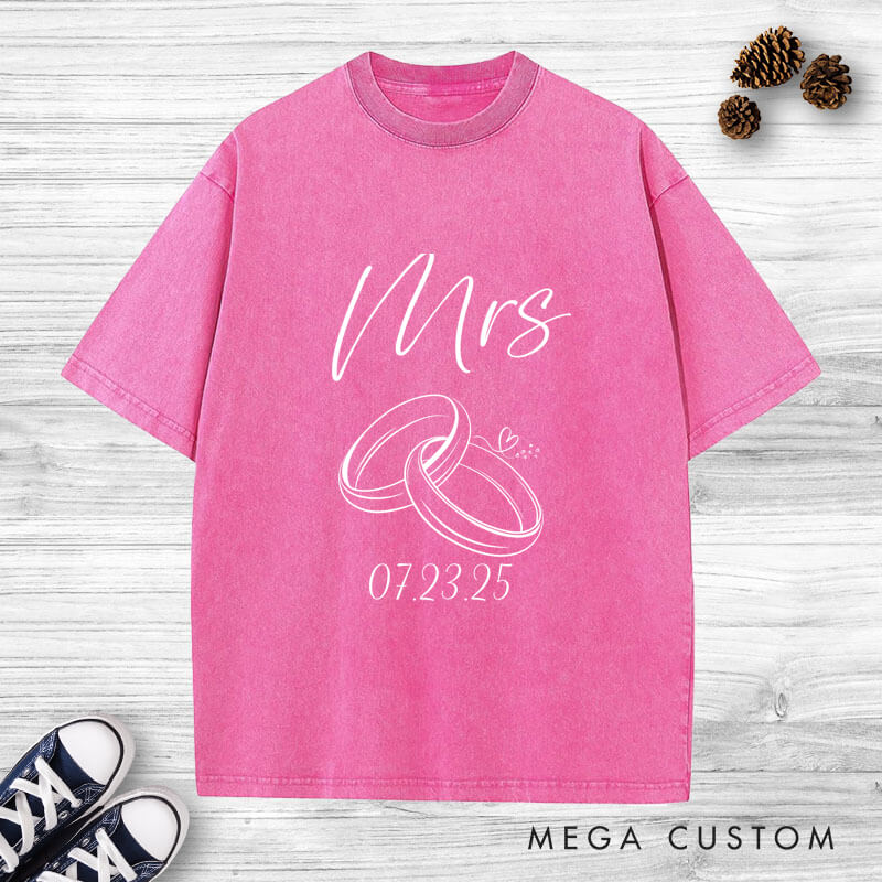 Personalized Minimalist Mr and Mrs with Rings and Heart Wedding Couple Washed T-Shirt