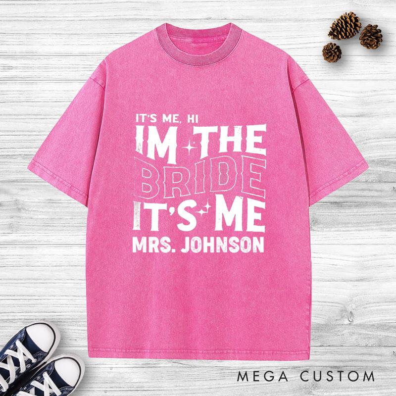 Personalized Modern Vintage It's Me Bride and Groom Matching Wedding Couple Washed T-Shirt