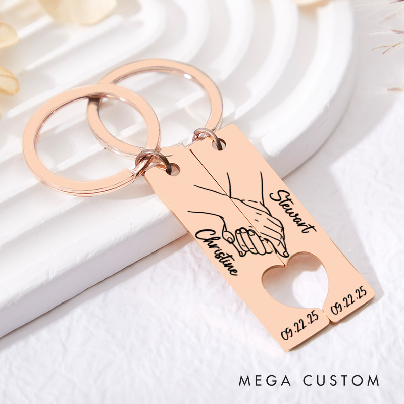 Personalized Couple Holding-hands 2pcs Matching Keychain Newlyweds Matching Heart Keyring Valentine's Day Gift for Boyfriend Girlfriend Husband Wife