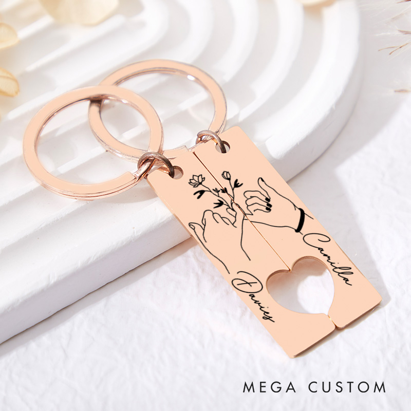 Personalized Couple Pinky Promise 2pcs Matching Keychain Newlywed Flower Hand Heart Keyring Valentine's Day Gift for Boyfriend Girlfriend Husband Wife