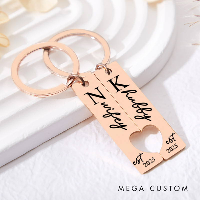 Personalized Couple Hubby and Wifey 2pcs Matching Keychain Custom Newlyweds Matching Heart Keyring Valentine's Day Gift for Hubby Wifey Husband Wife