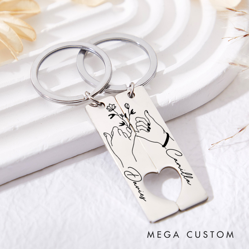 Personalized Couple Pinky Promise 2pcs Matching Keychain Newlywed Flower Hand Heart Keyring Valentine's Day Gift for Boyfriend Girlfriend Husband Wife