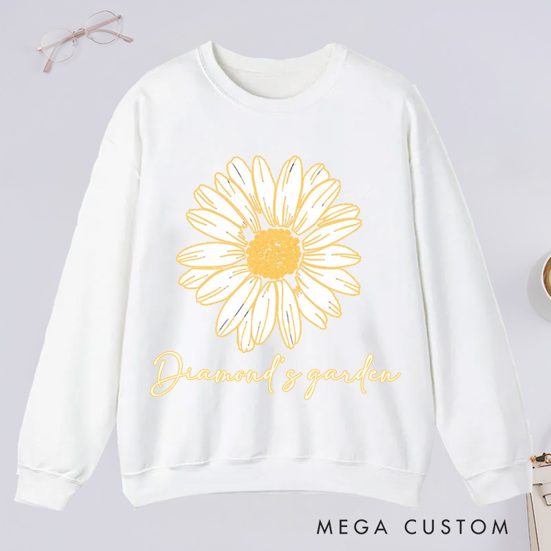 Personalized Daisy Classic Sweatshirts Wildflower Sweatshirt Gardener Sweatshirt with Name Plant Lover Gift Gardening Gift Gardener Gift