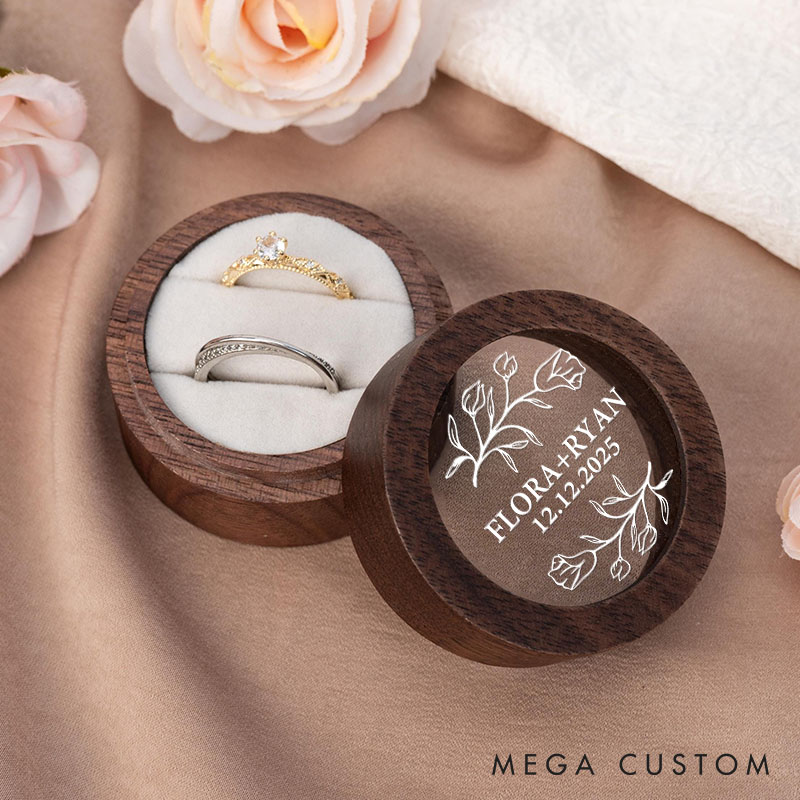 Personalized Couple Wedding Rose Wreath Wooden Ring Box Custom Newlyweds Name Round Ring Box with Acrylic Cover Engagement Ring Box Husband Wife Gift