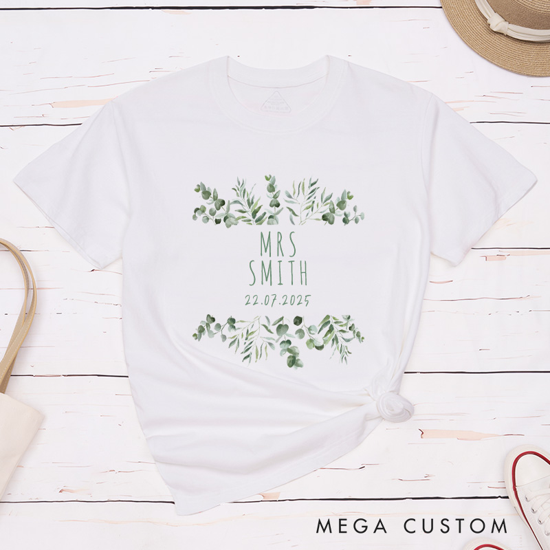 Personalized Elegant Botanical Mr and Mrs Wedding Couple Classic T-Shirt
