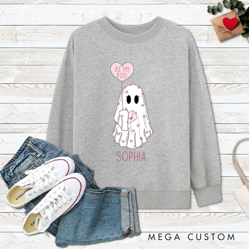 Personalized Couple Ghost Holding Heart Be My Boo Matching Sweatshirt Couple Valentine's Day Sweatshirt for Husband Wife Boyfriend Girlfriend