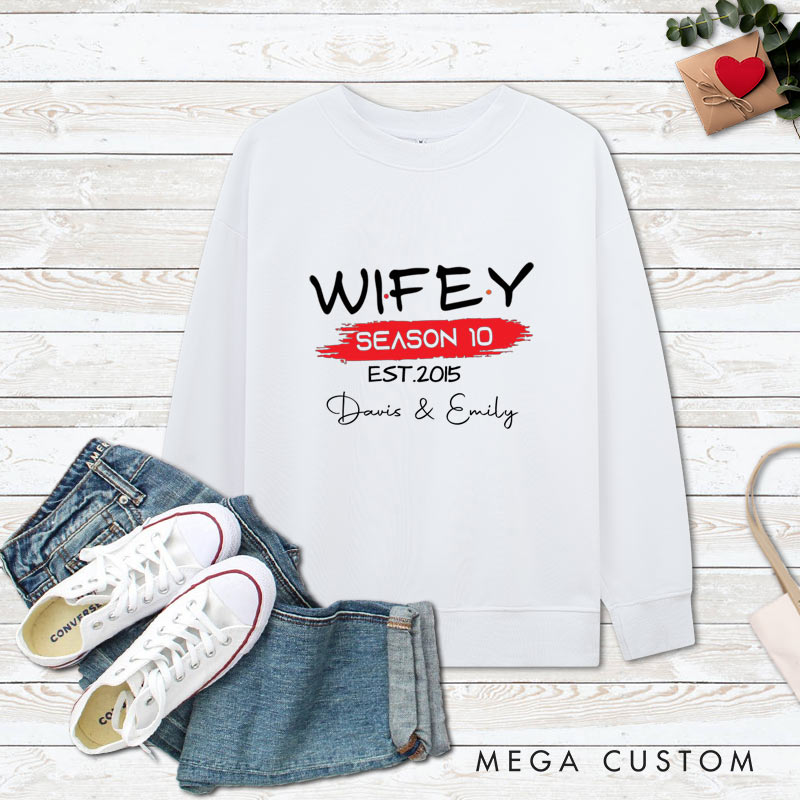 Personalized Couple 10th Anniversary Sweatshirt Hubby & Wifey Season 10 Anniversary Outfit for Couples Wife Husband Gift Sweatshirt