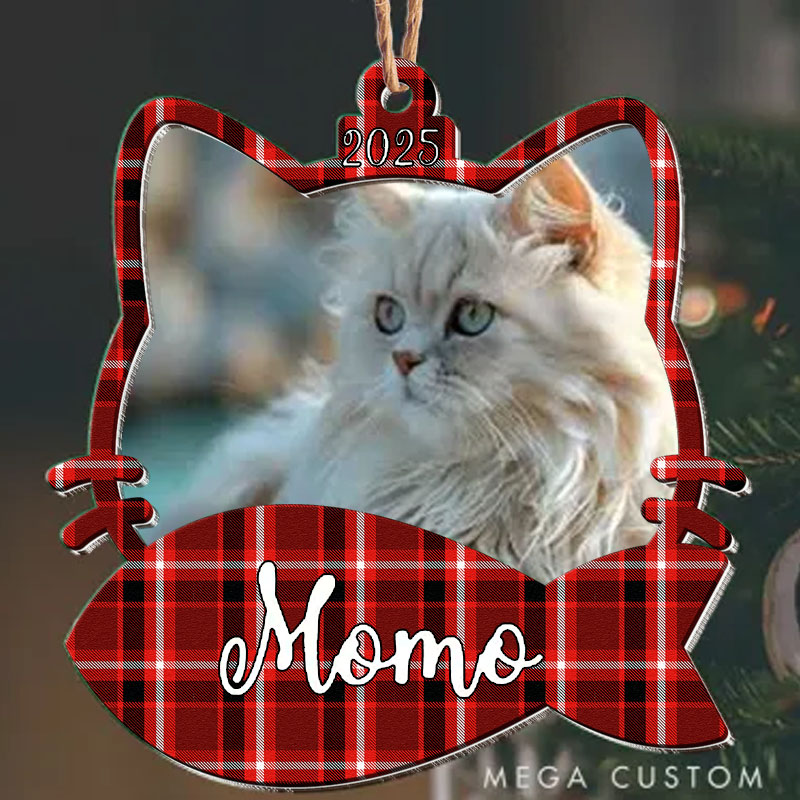 Personalized Cat Lover Custom Cat with Christmas Snow Christmas Ornament