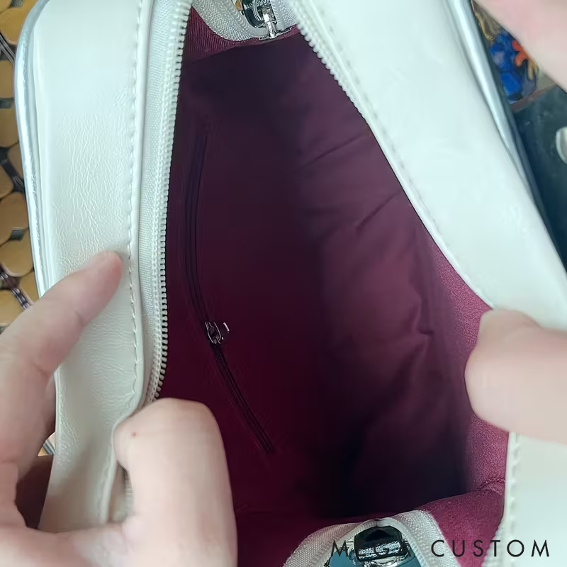 Personalized Guitar-Shaped Crossbody Bag Small Guitar Bag for Women Bass Guitars Unique Shoulder Crossbody Purse with Chain Rivet Decor and Contrast Wide Strap Custom Name Perfect for Music Lovers