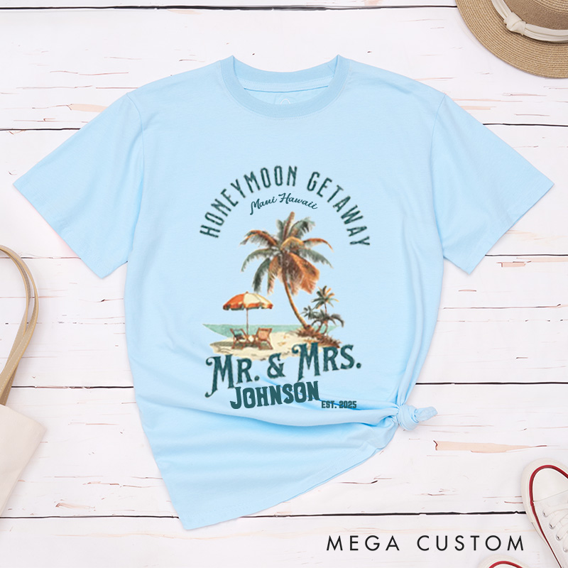 Personalized Vinatge Tropical Honeymoon Getaway with Beach Scene Matching Honeymoon Couple Classic T-Shirt