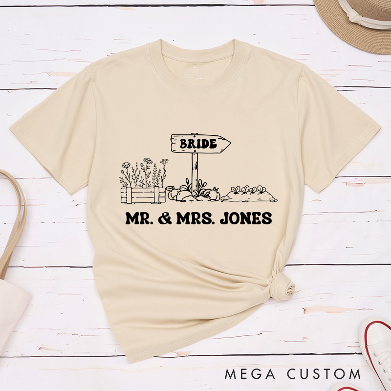 Personalized Rustic Bride and Groom Countryside Matching Wedding Couple Classic T-Shirt