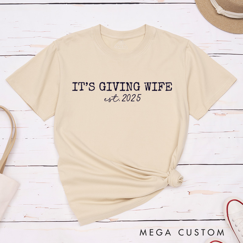 Personalized It's Giving Wife Fiancee Engagement Fiancée Classic T-Shirt