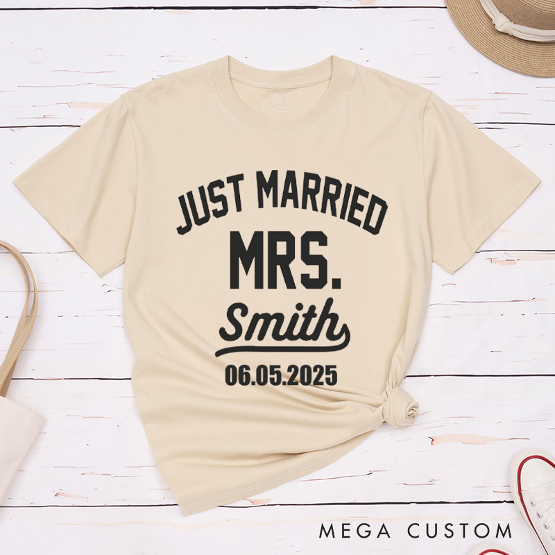 Personalized Classic Just Married Mr and Mrs with Date Wedding Couple Classic T-Shirt