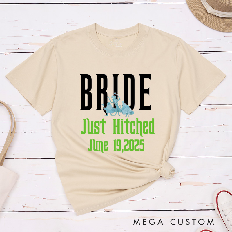 Personalized Playful Just Hitched Bride and Groom Wedding Couple Classic T-Shirt
