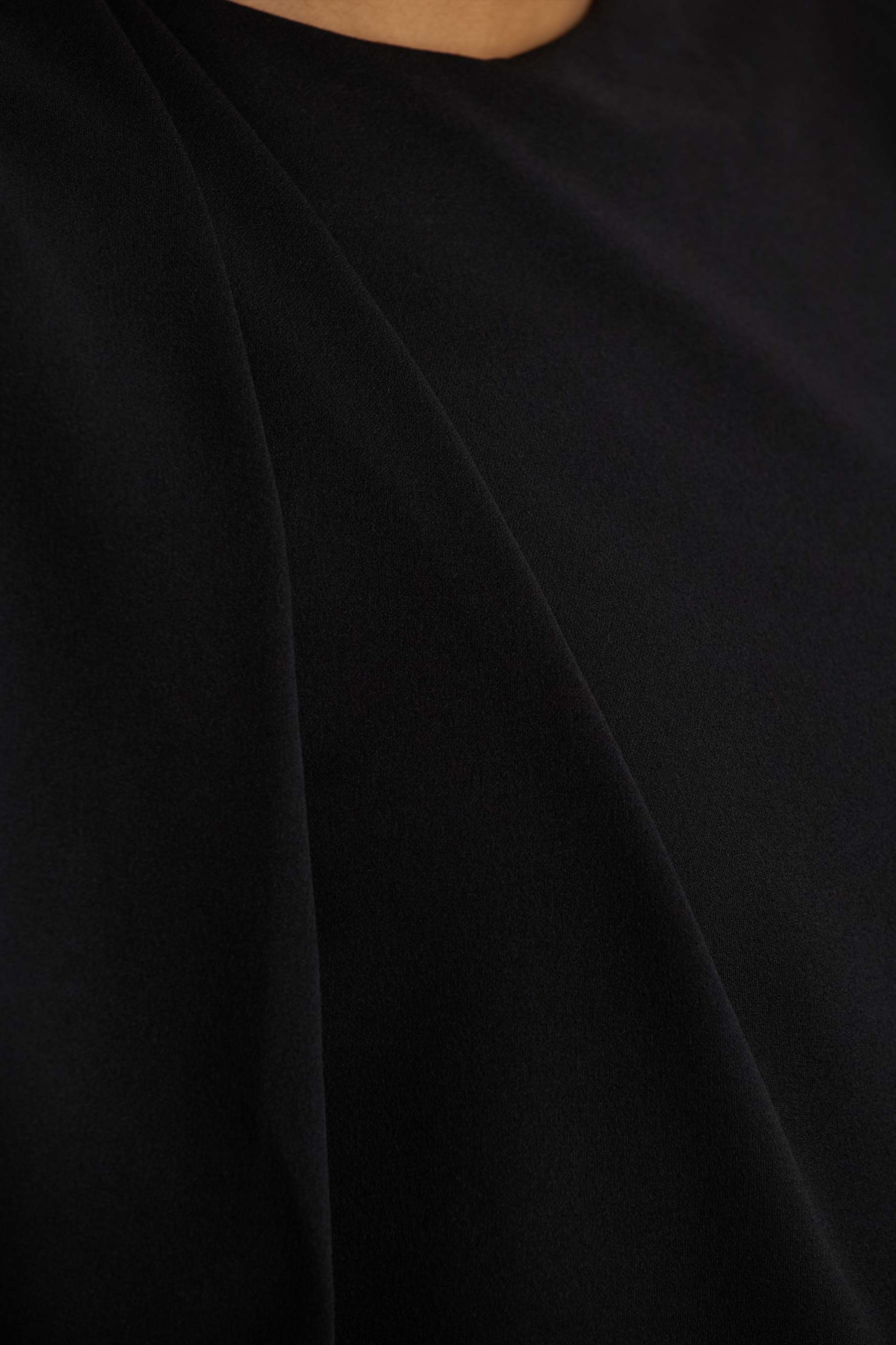 uploaded_image_5_aee4u