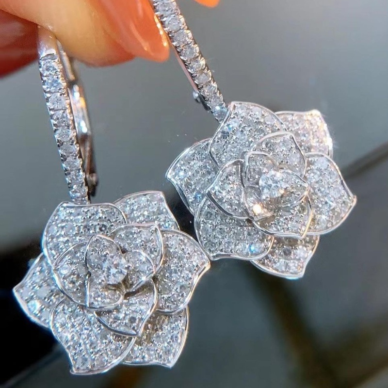 🎁 48% sleva na všechny produkty ! 💎 Lesklé náušnice s háčkem ve tvaru květiny ✨