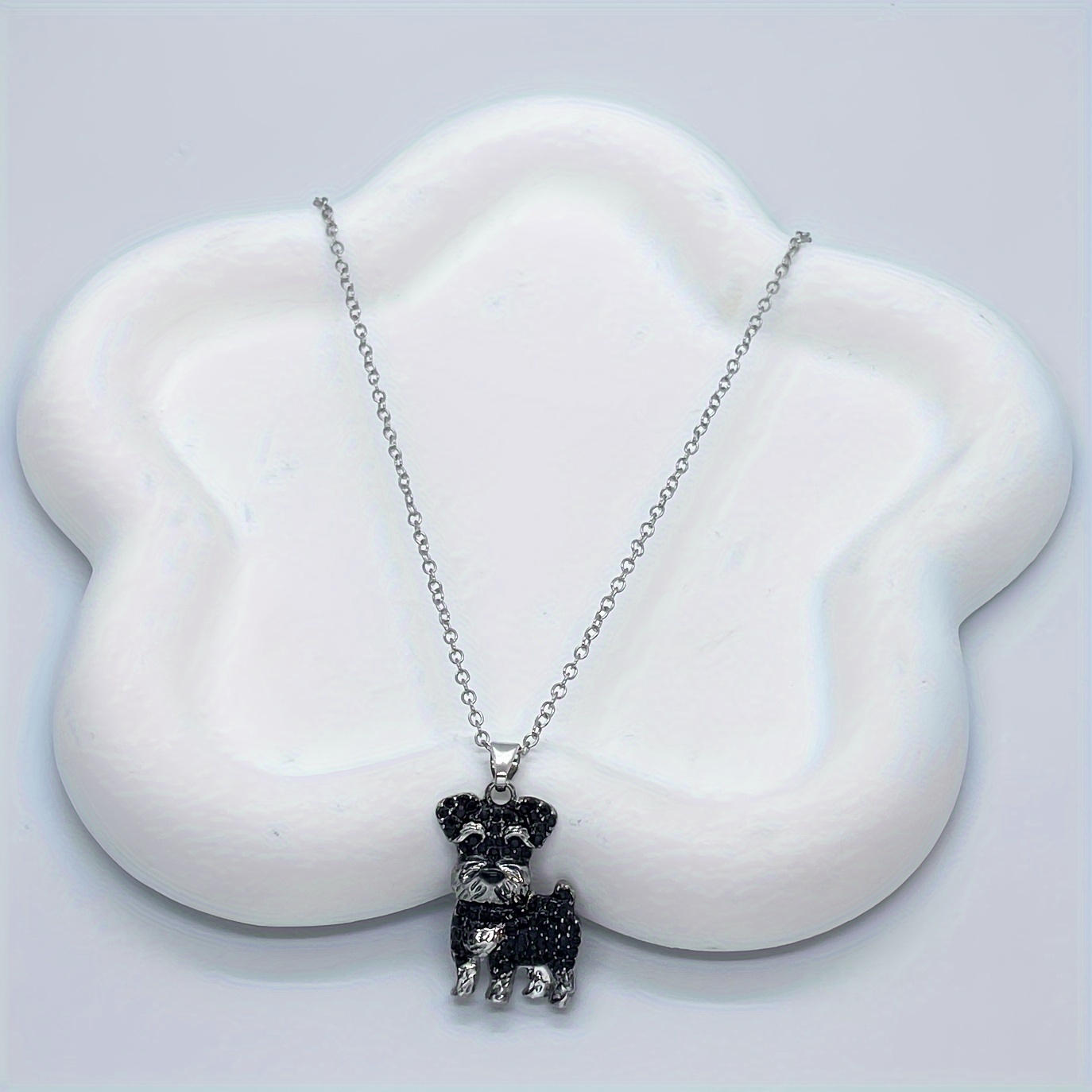 🎁 48% sleva na všechny produkty ! 🐾 Roztomilý knírač černý a bílý štrasový náhrdelník s přívěskem ✨