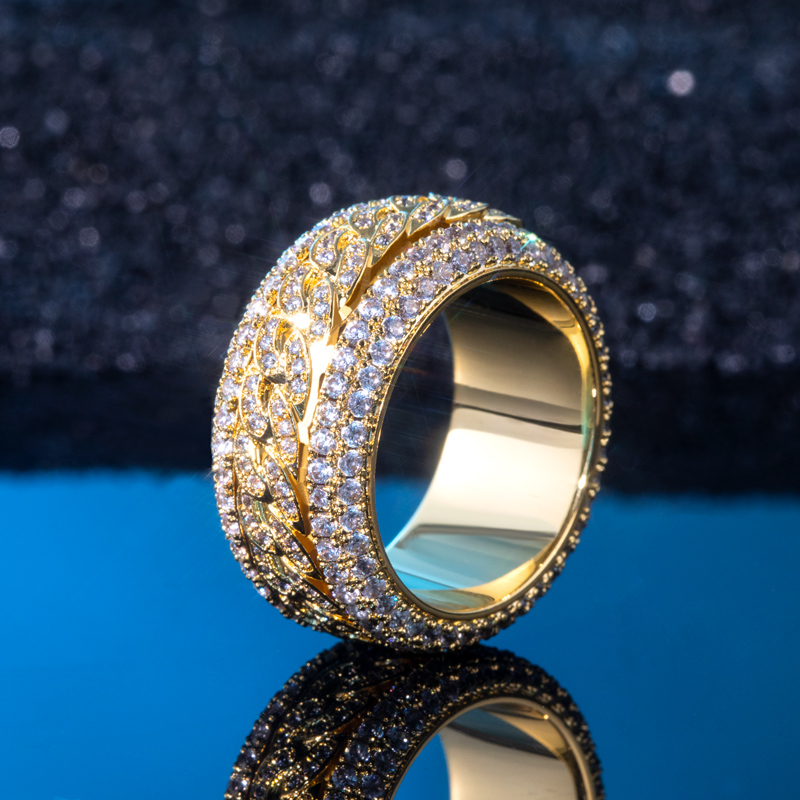 Rotatable Cuban Ring in Gold