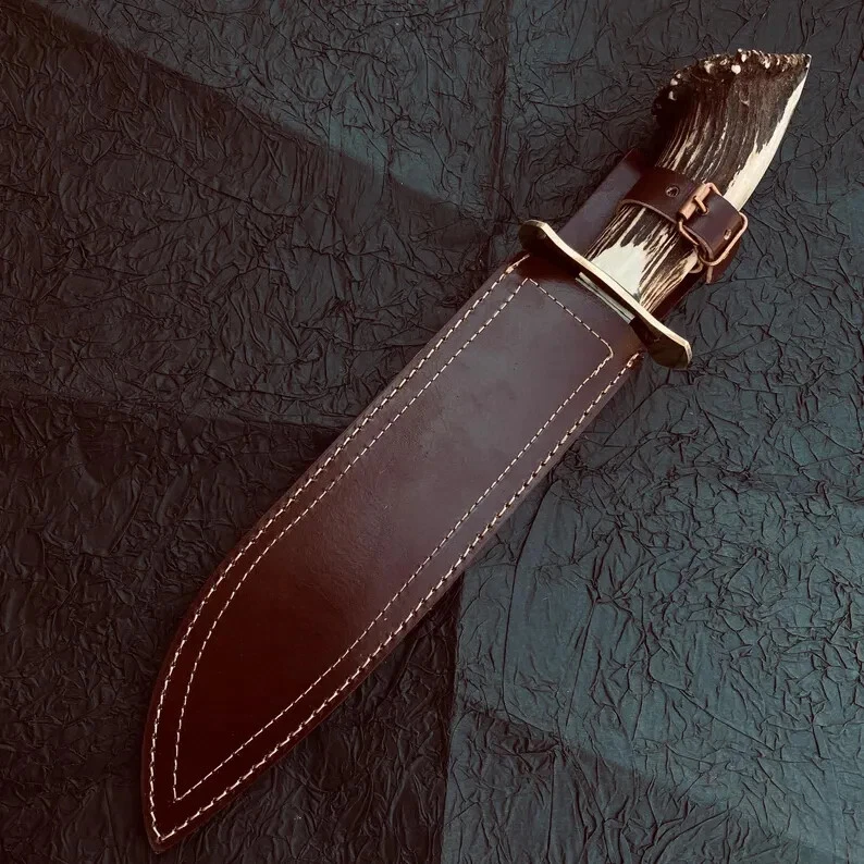 Kézzel készített szabadtéri kések