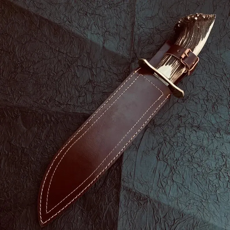 Kézzel készített szabadtéri kések