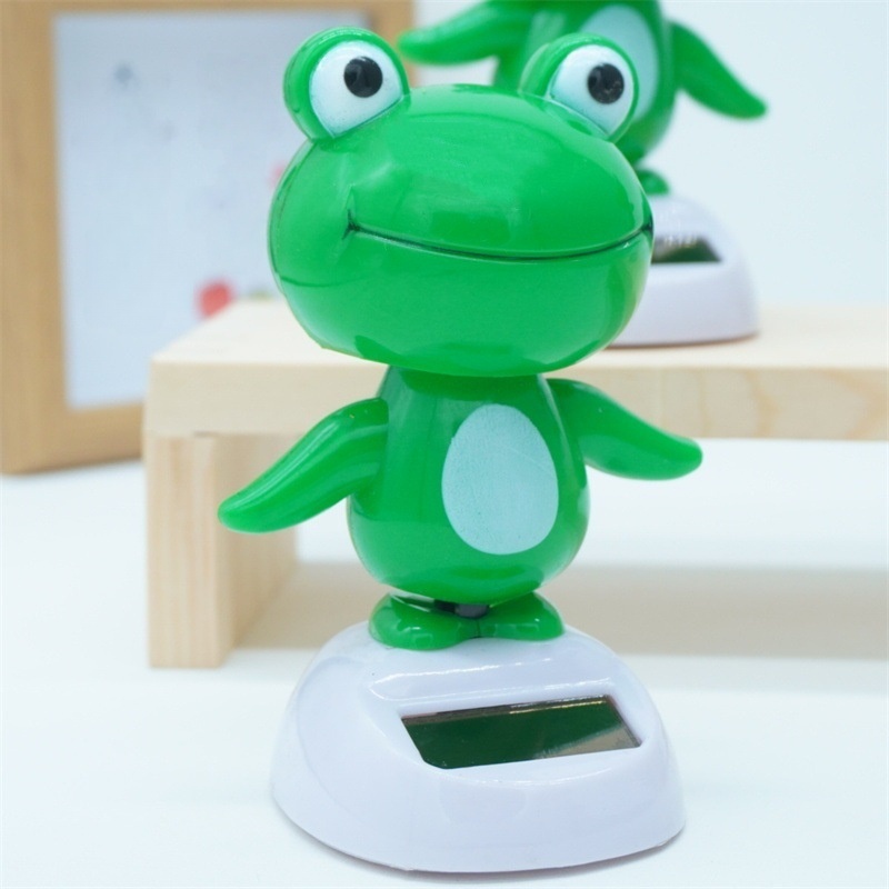 🐸 Solar-Powered Frog Ornament: Perfect for Home Decor or Car Use