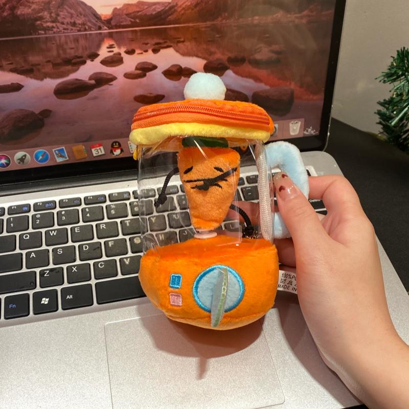 🥕 Carrot Juicer Plush Toy