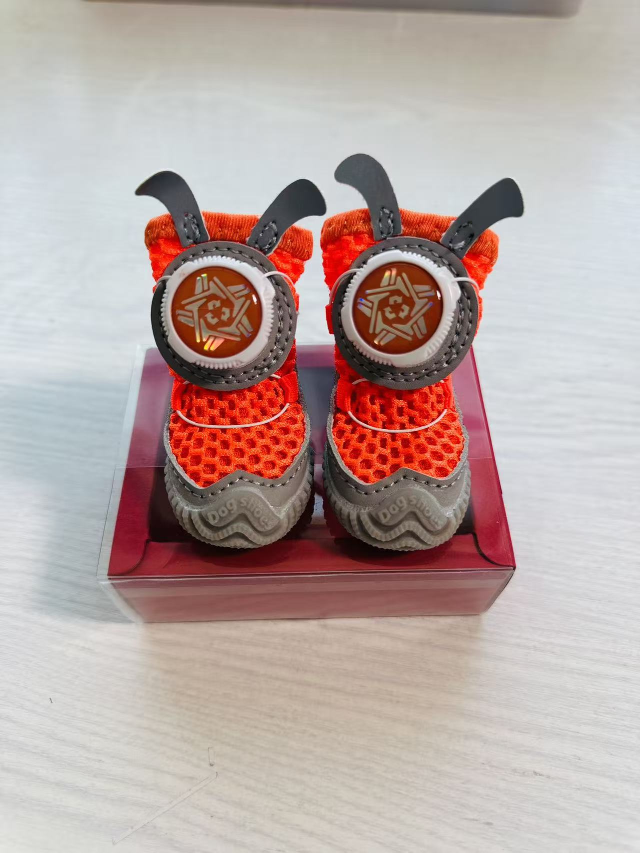 🌟🌟Cool Pet Flashlight for Nighttime Dog Walks and Anti-Loss Shoe Lights