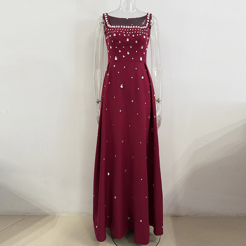 Elegant Burgundy Square Neck Evening Gown - Teardrop Crystal Embellished A-Line Formal Prom Dress 9008