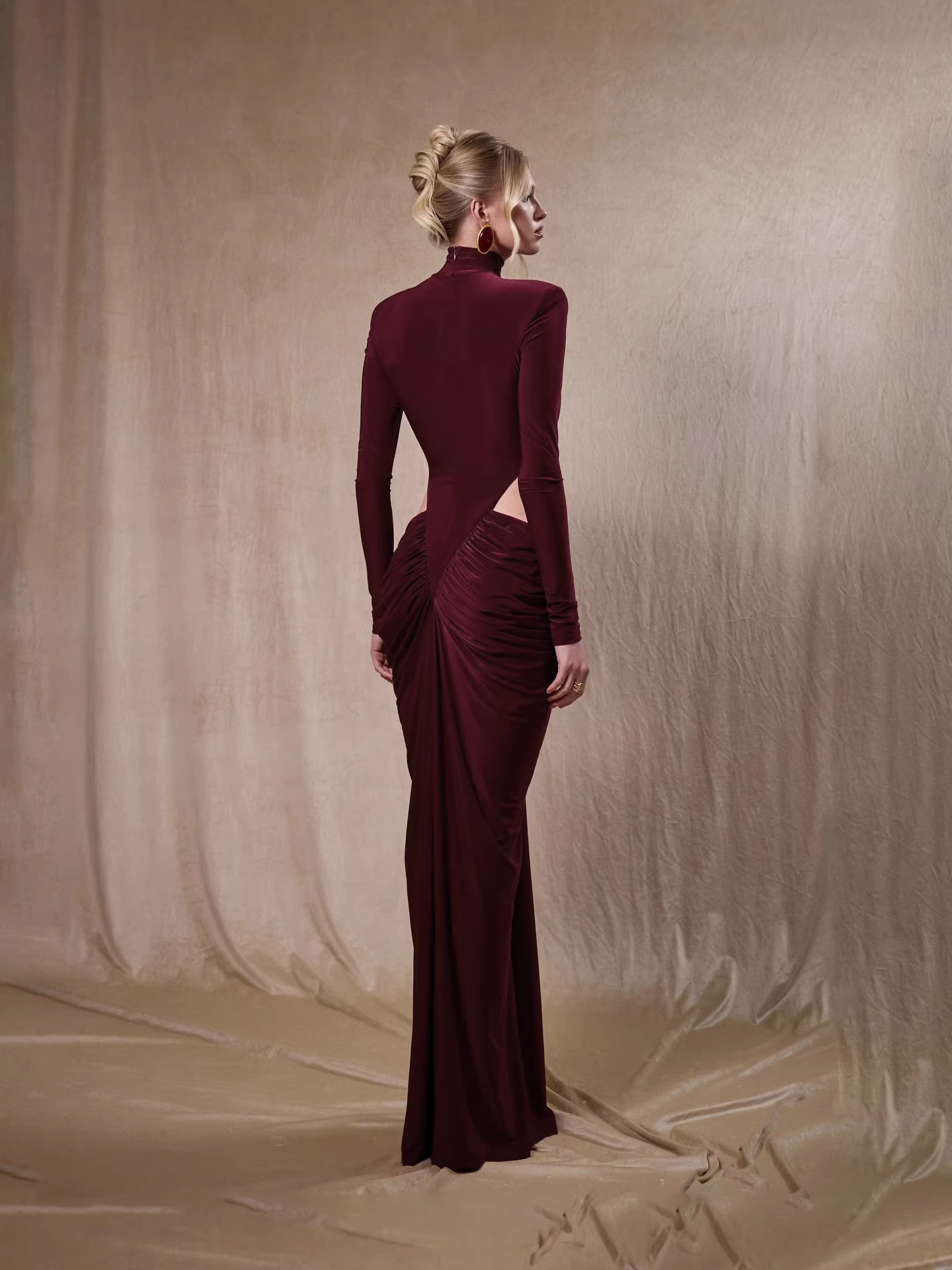Sophisticated Wine Red Bodycon Gown - Padded Shoulder Cut-Out Ruched Maxi Dress for Formal Party BD2675