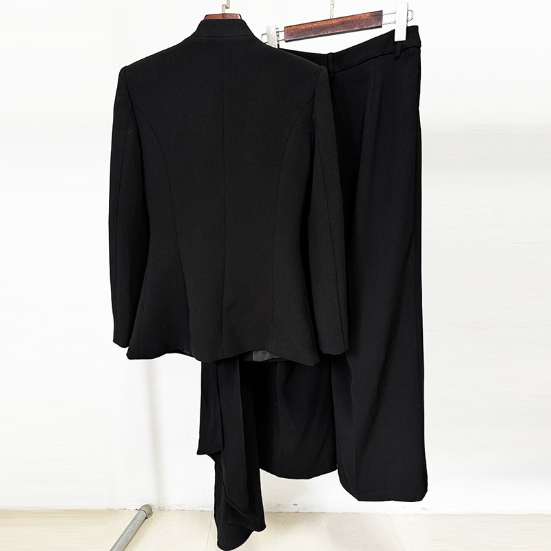 Luxurious Women's Black Evening Suit Set - Pleated Cinch-Waist Blazer with Jeweled Brooch & Wide-Leg Trousers - Elegant 2-Piece Formal Gown Alternative for Galas 2901